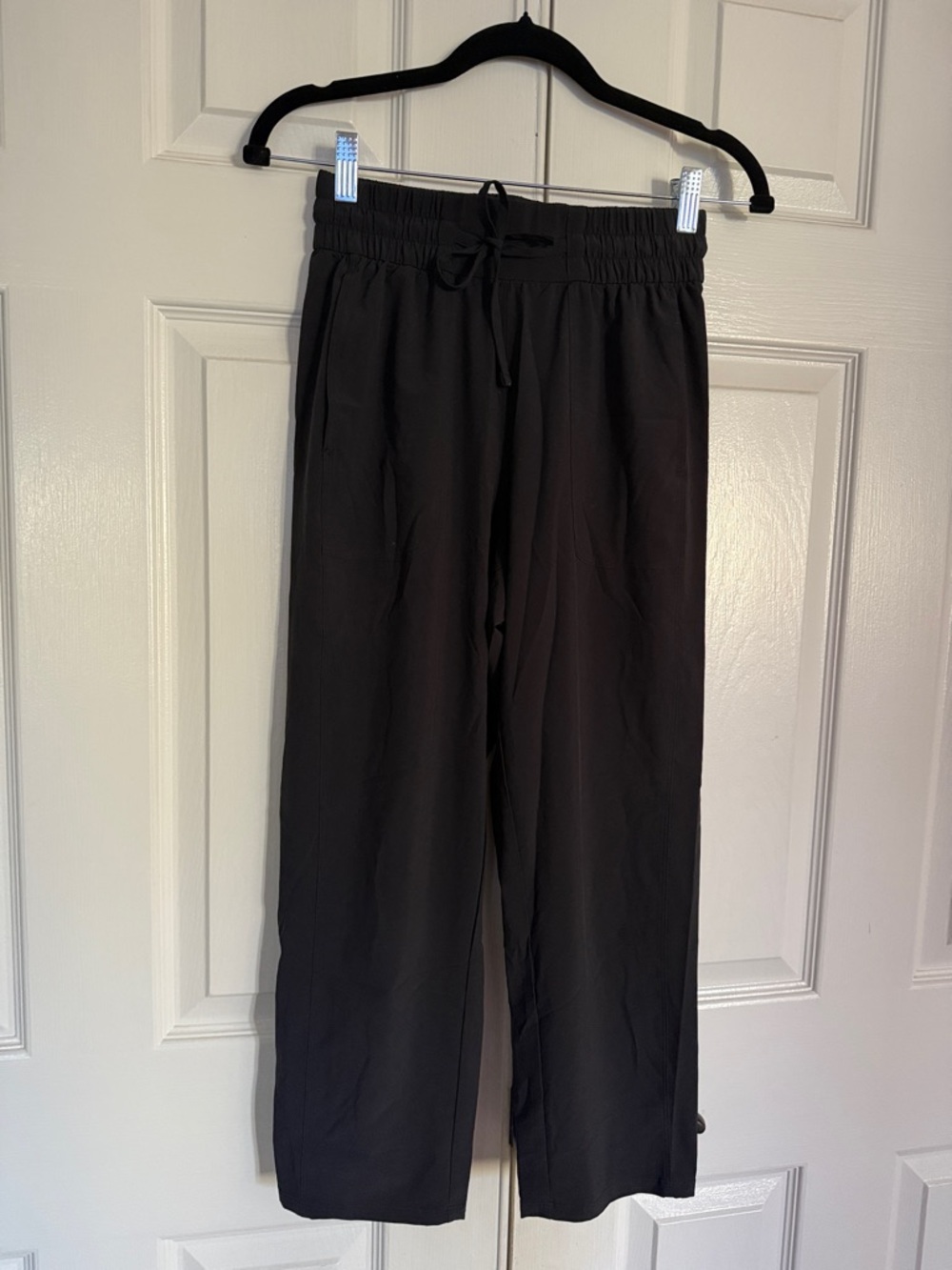 Lululemon Black Lightweight Travel Pants Size 4